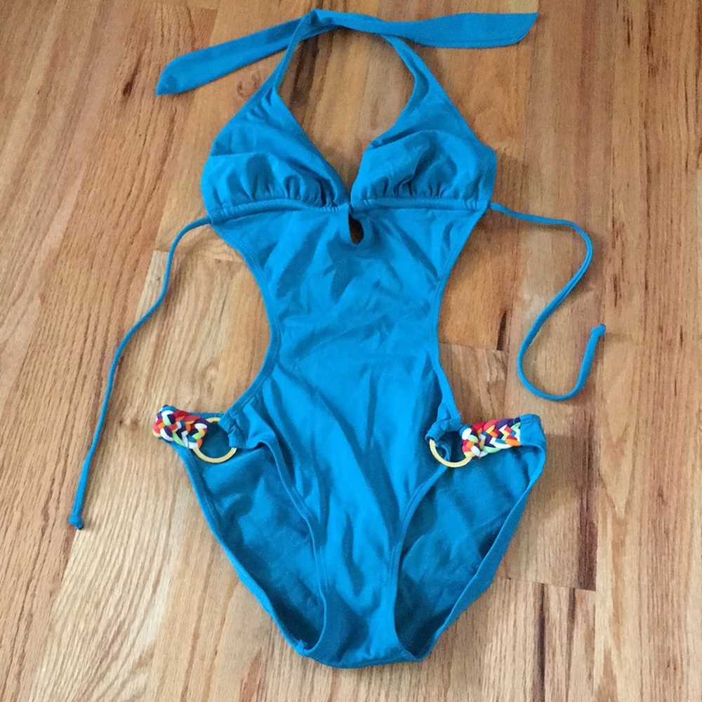 One piece swim suit